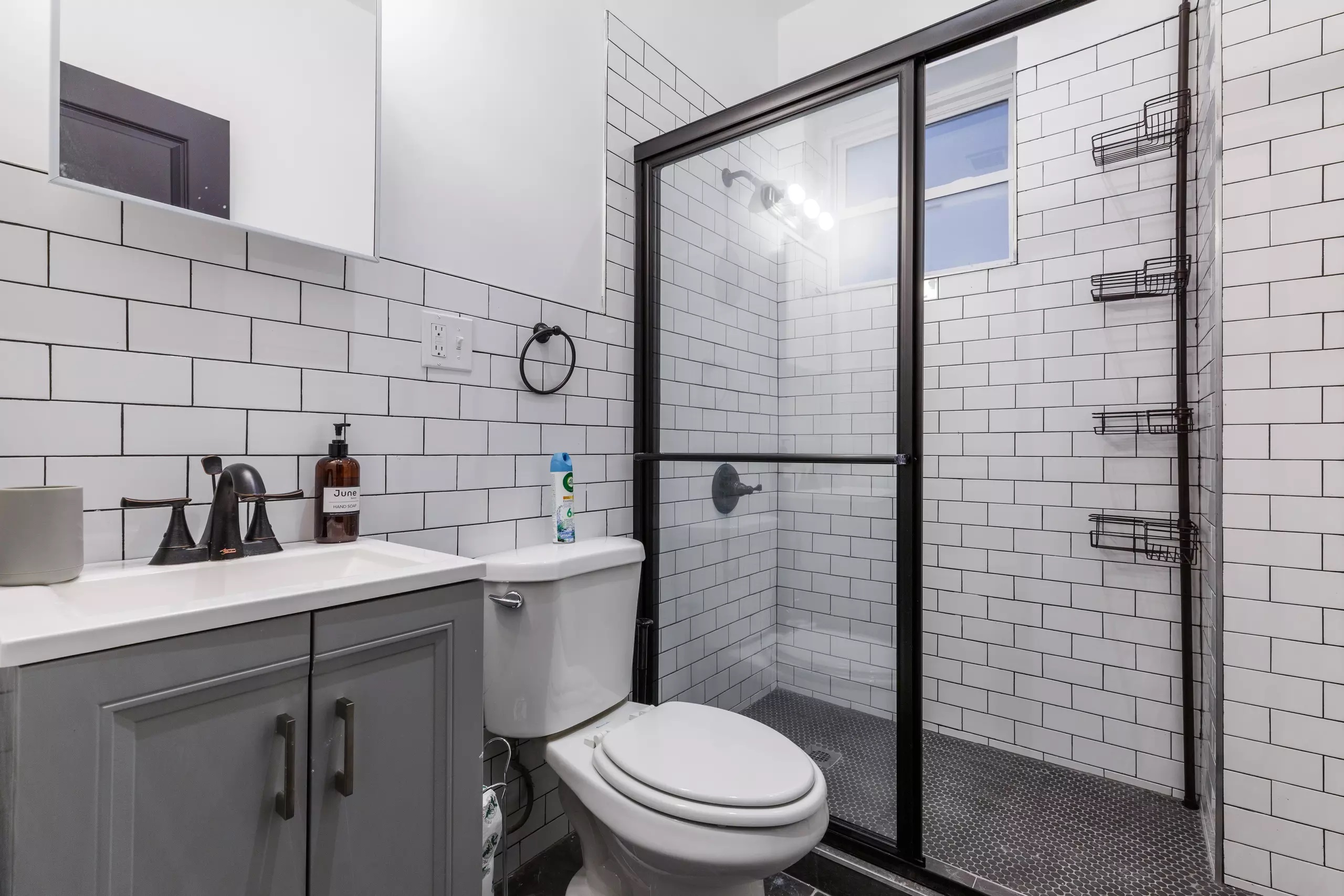 650-4S Bathroom 2